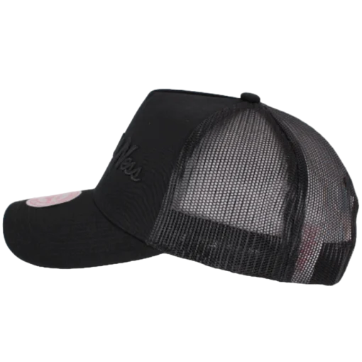 Mitchell & Ness - Eigenmarke - Schwarze Trucker Capsecond view